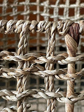 Cargar imagen en el visor de la galería, Canasto Cuadros