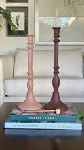 Cargar imagen en el visor de la galería, Candelabro Palo Rosa