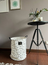 Cargar imagen en el visor de la galería, Cesta Redonda Puntos
