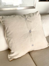 Cargar imagen en el visor de la galería, Cojín Delhi 52x52 cms