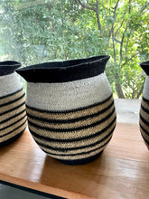 Cargar imagen en el visor de la galería, Canasto Vasija