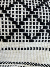 Cargar imagen en el visor de la galería, Funda Cojin Rombos Rectangular