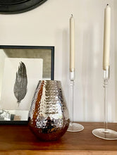 Cargar imagen en el visor de la galería, Florero Plateado Martillado