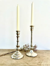 Cargar imagen en el visor de la galería, Candelabro Plateado