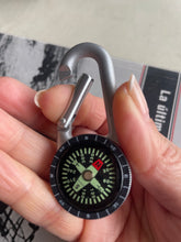 Cargar imagen en el visor de la galería, Llavero brújula
